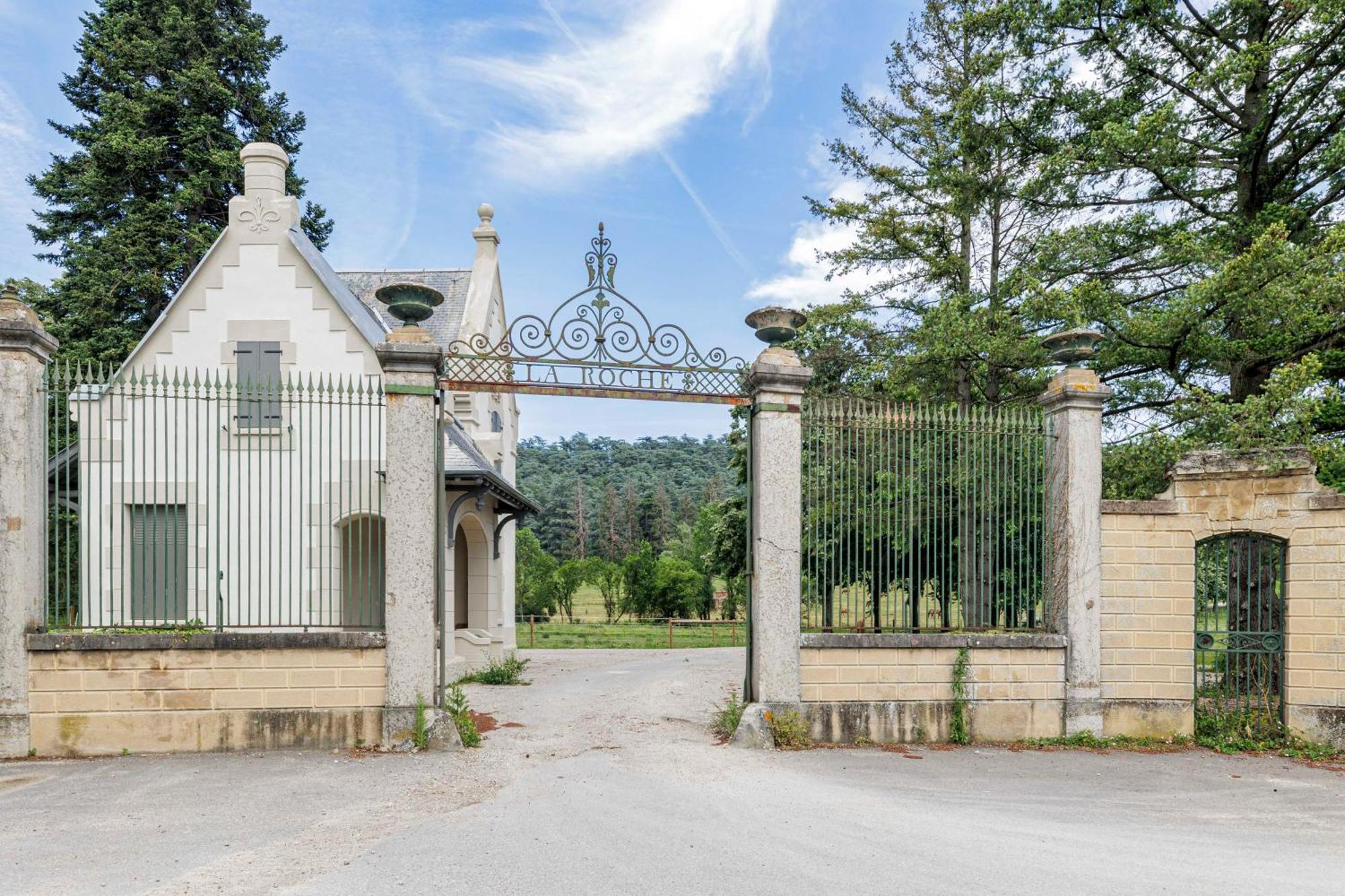1 - Grand Appartement Spacieux Dans Un Chateau Du 17Eme Siecle, A 15Min De Lyon Vourles Exterior photo